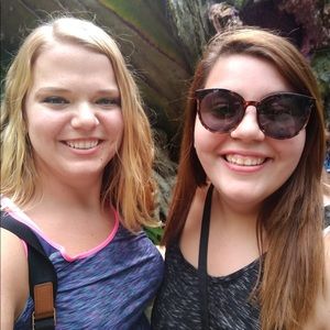 Meet your Posher, Alexandra